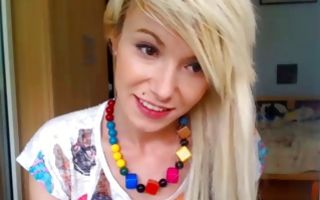 Young blonde teen fucking in homemade solo xxx video