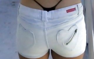 Horny ex-girlfriend Cynthia Bang showing round butt